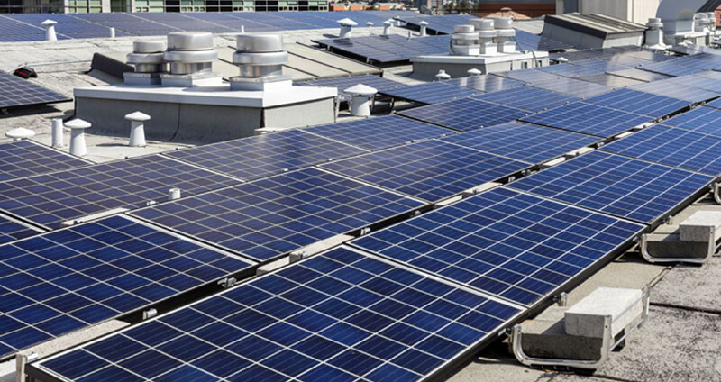 Solar panels on top of cleanroom facility
